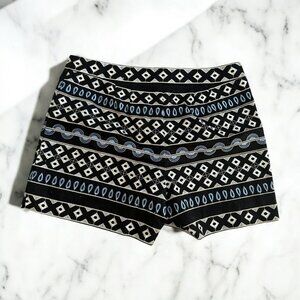 WHITE HOUSE BLACK MARKET Black Embroidered 5" Short Size 10